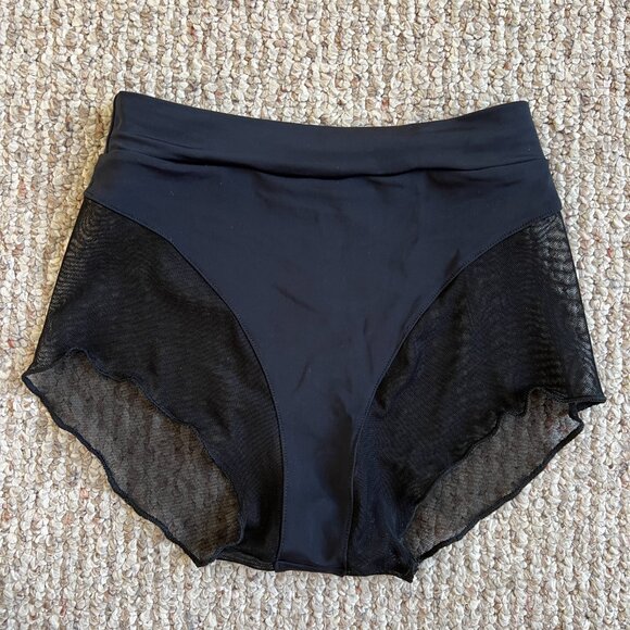 REV ACTIV shorts/bottoms - Black Mesh / XS - Picture 2 of 7